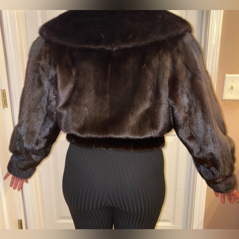Women's Ranch Mink Coat - Picture 6 of 9